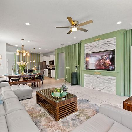 Stylish Cozy Family Getaway With Private Pool And Lake View Kissimmee Bagian luar foto