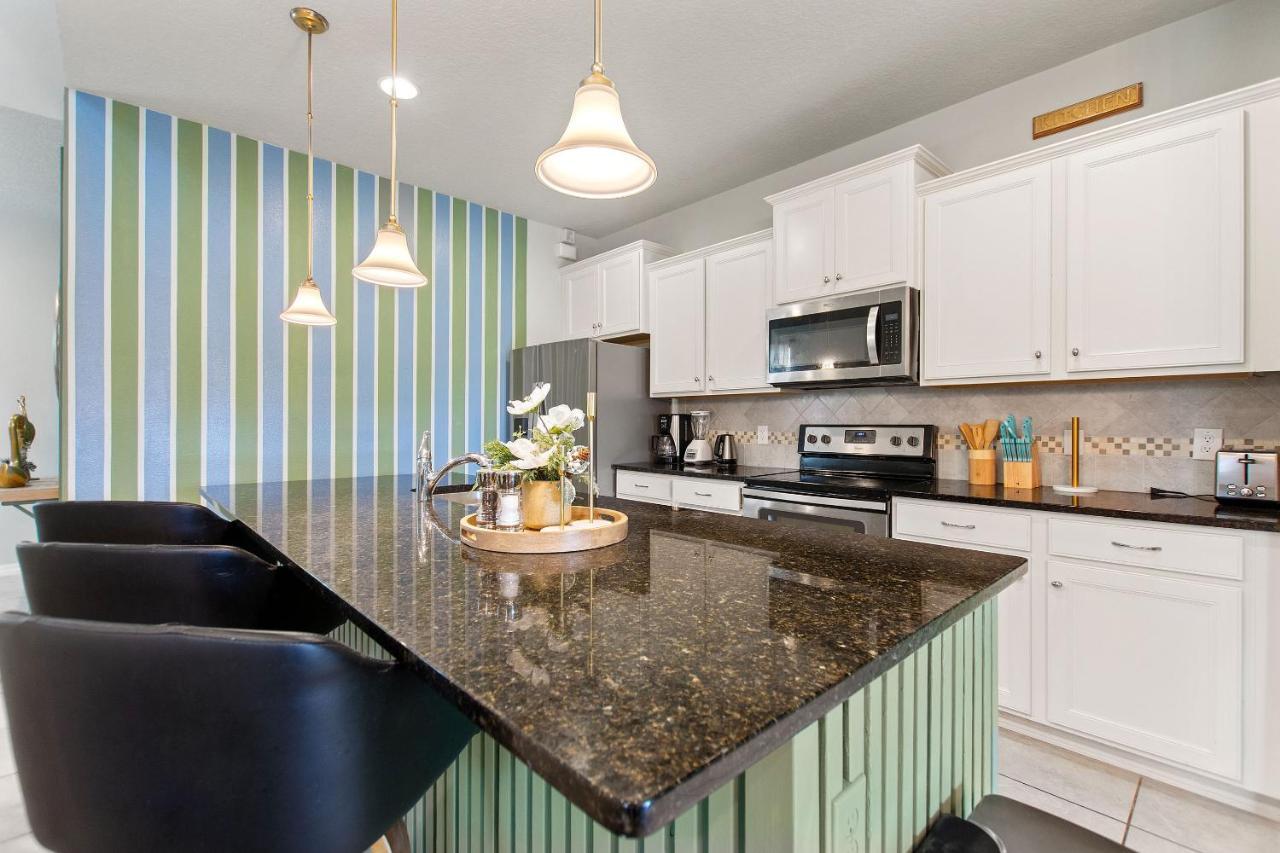 Stylish Cozy Family Getaway With Private Pool And Lake View Kissimmee Bagian luar foto