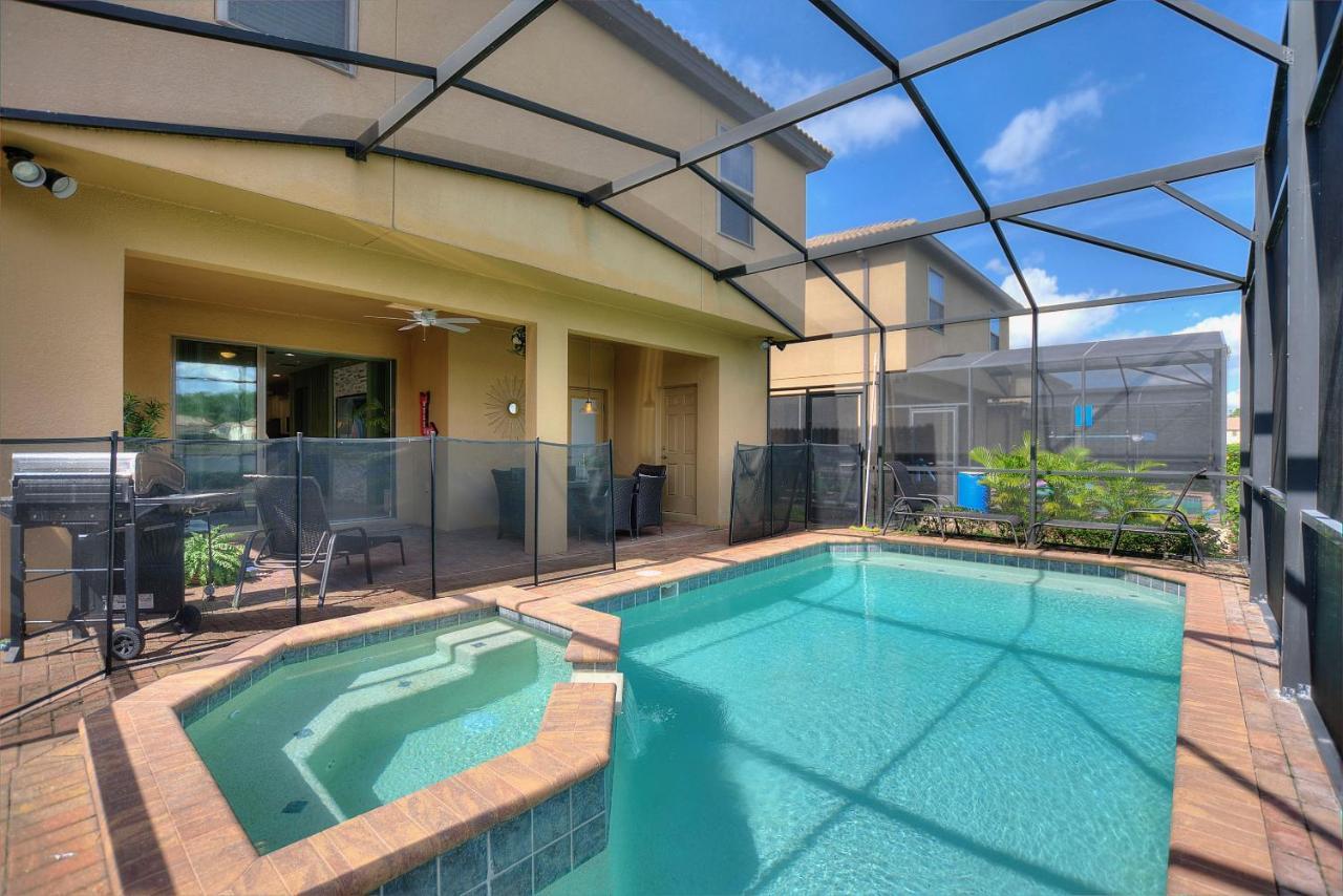 Stylish Cozy Family Getaway With Private Pool And Lake View Kissimmee Bagian luar foto