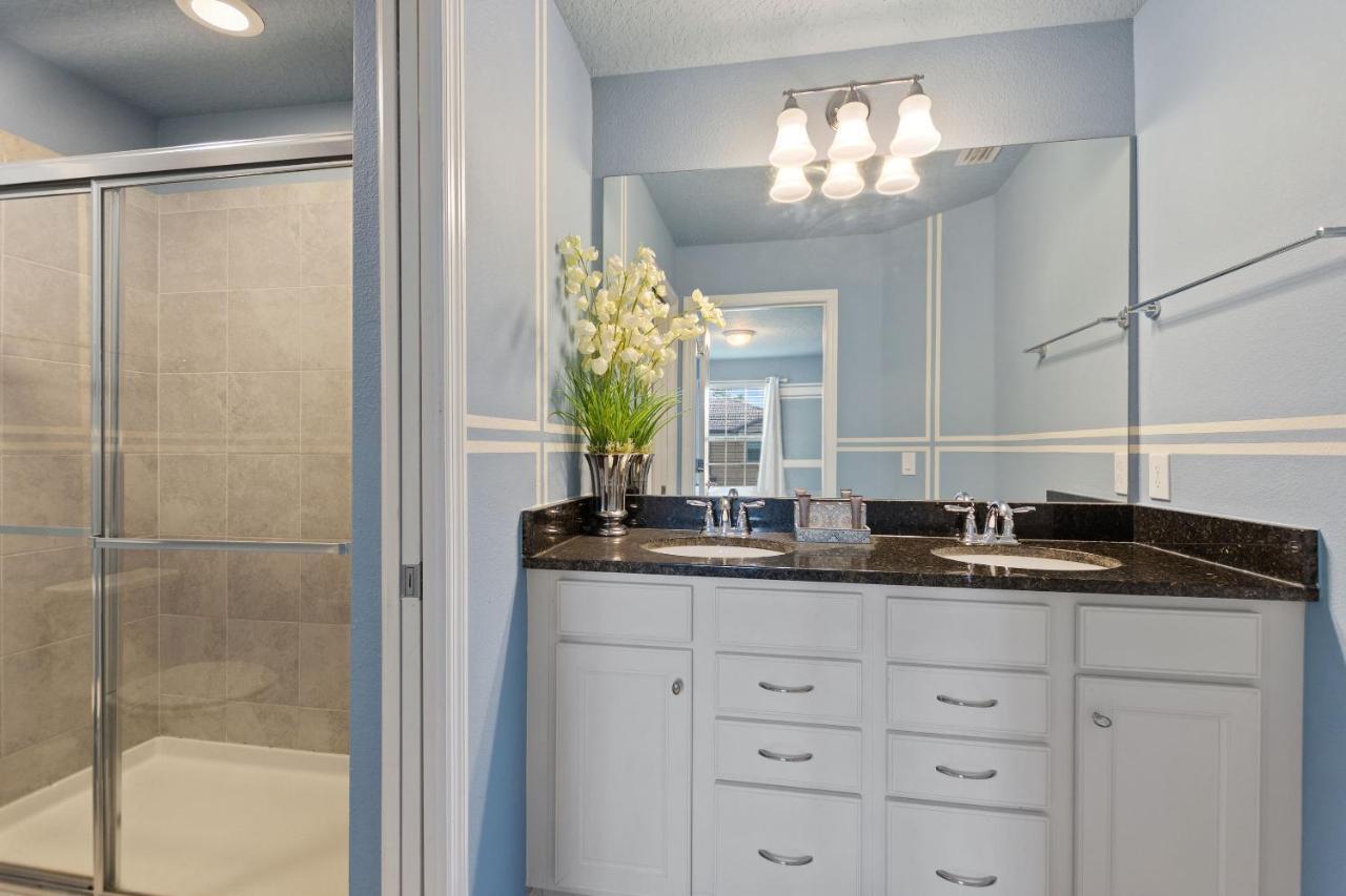 Stylish Cozy Family Getaway With Private Pool And Lake View Kissimmee Bagian luar foto